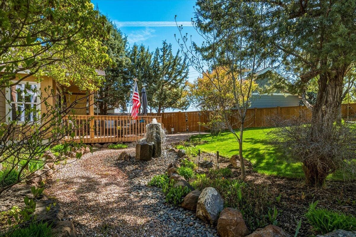 Photo of 4010 SW Majestic Avenue 41 of 55
