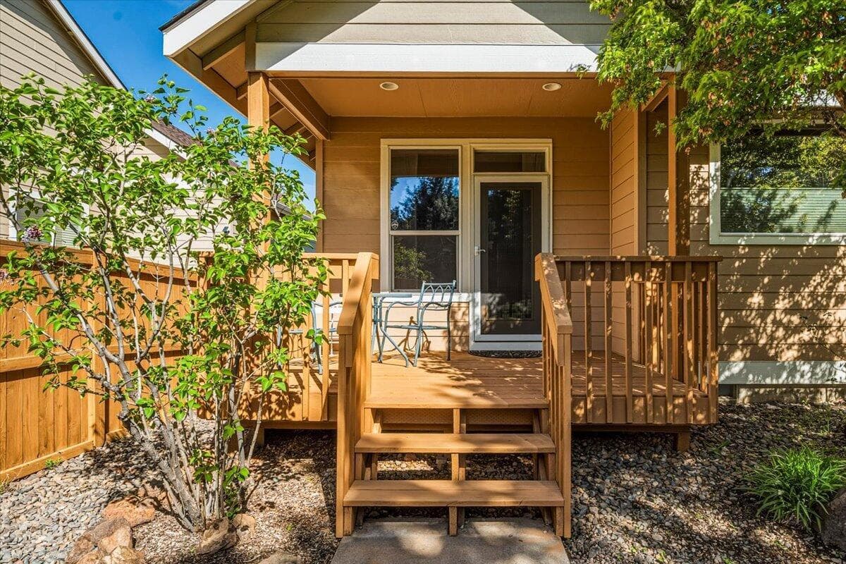 Photo of 4010 SW Majestic Avenue 42 of 55