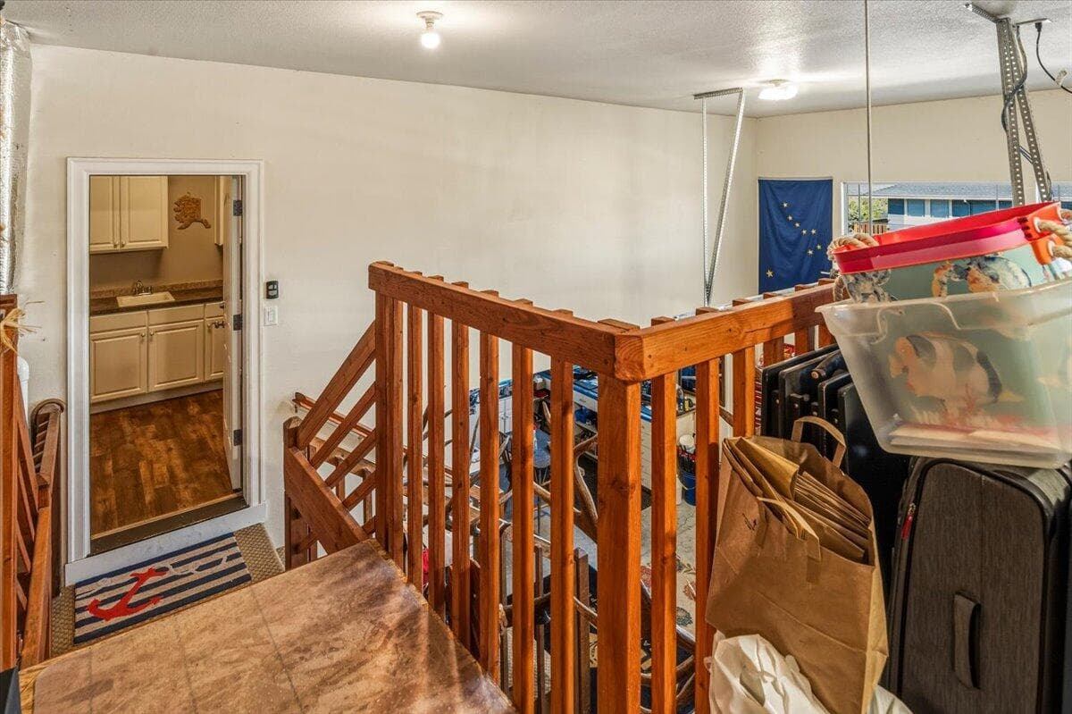 Photo of 4010 SW Majestic Avenue 47 of 55