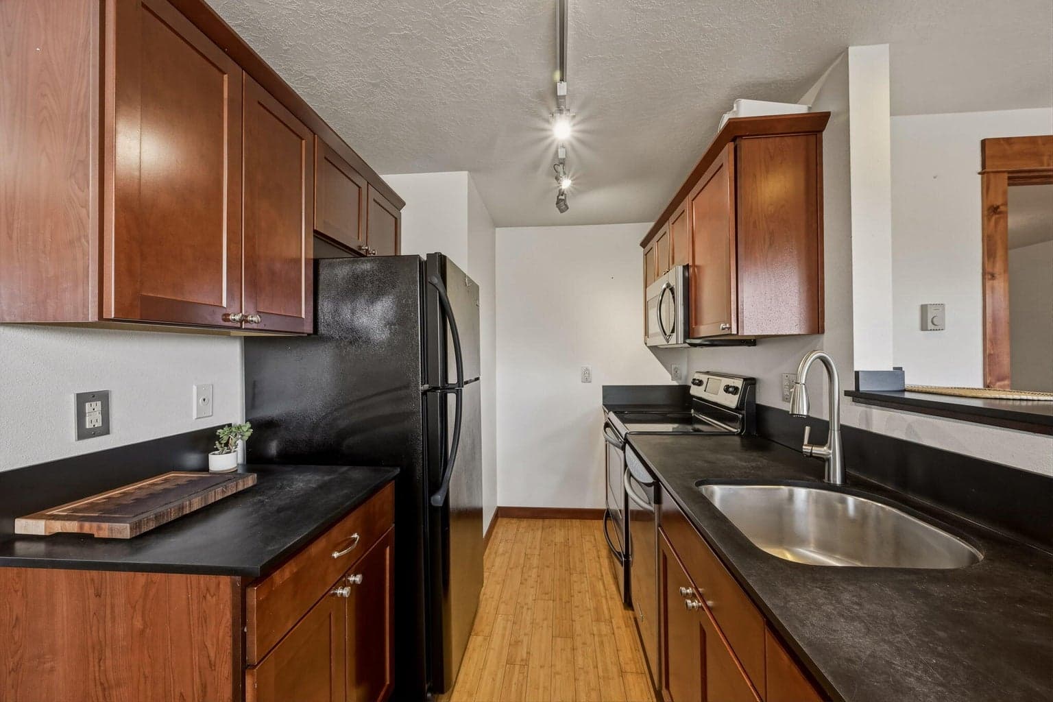 Photo of 1010 NW Roanoke Avenue 9 of 37