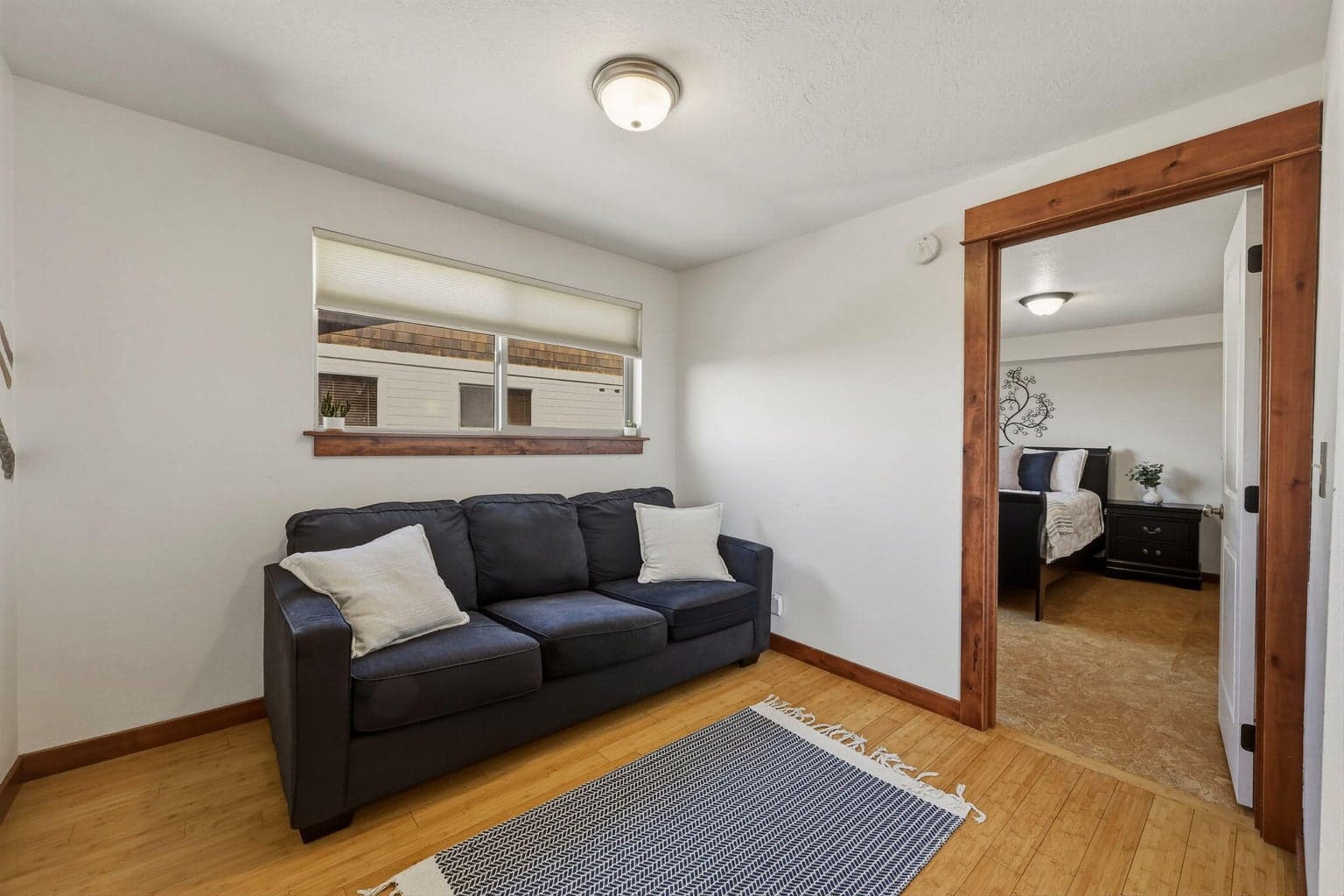 Photo of 1010 NW Roanoke Avenue 11 of 37