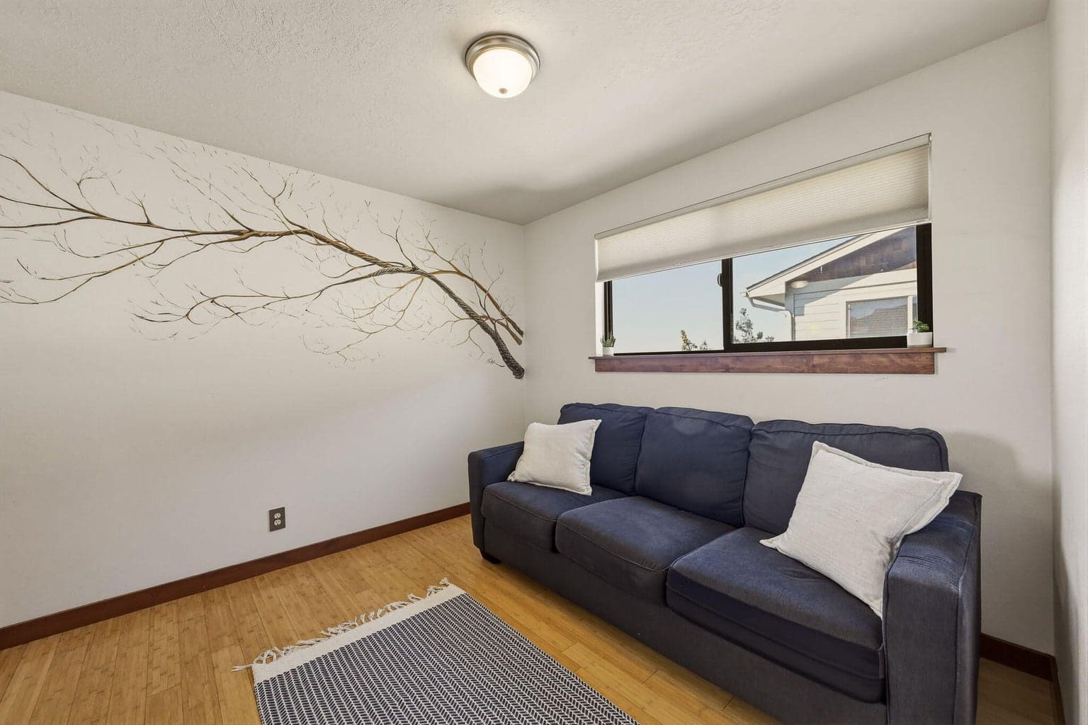 Photo of 1010 NW Roanoke Avenue 13 of 37