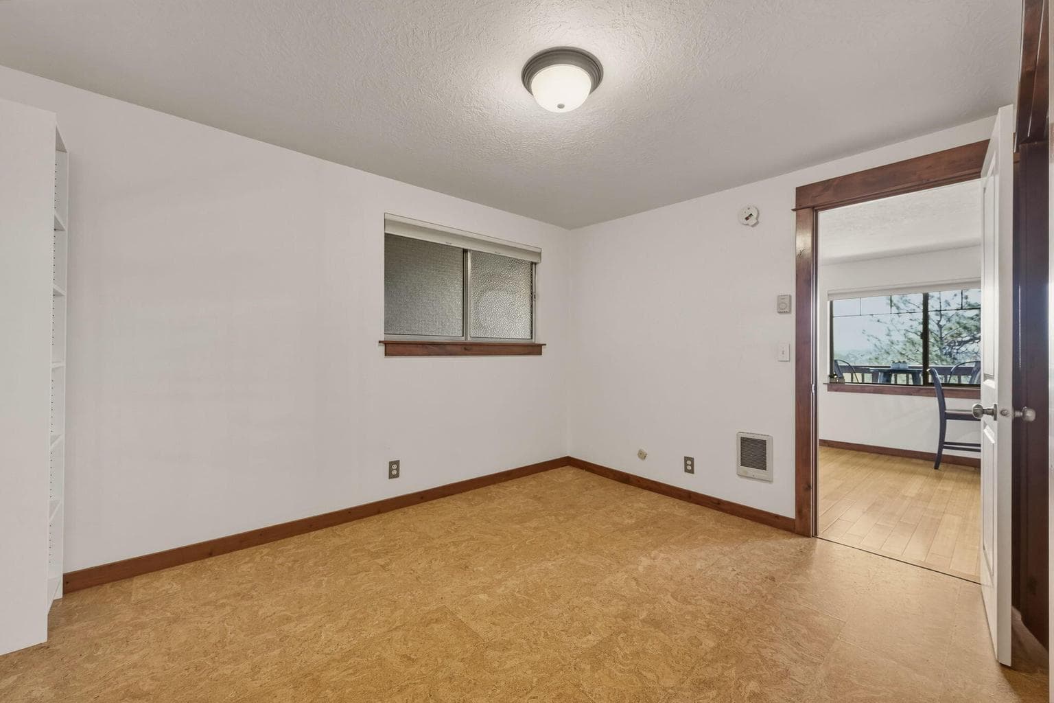 Photo of 1010 NW Roanoke Avenue 21 of 37