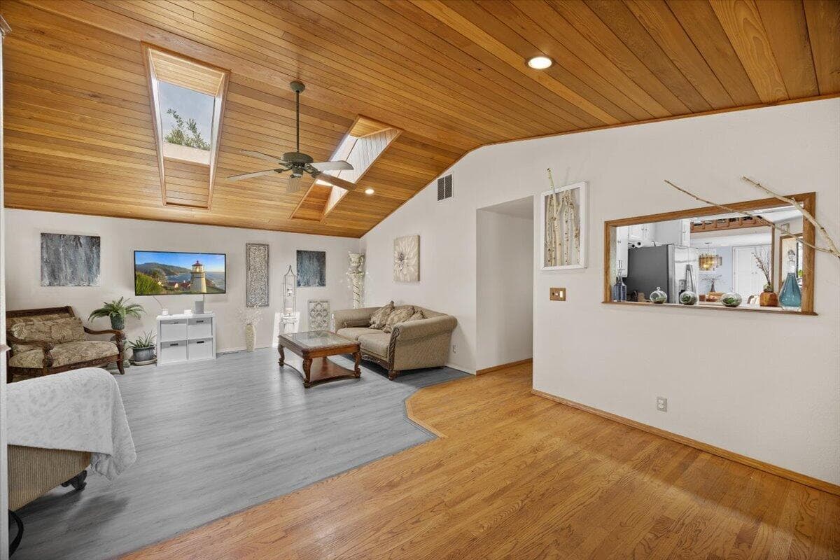 Photo of 847 5th 2 of 48