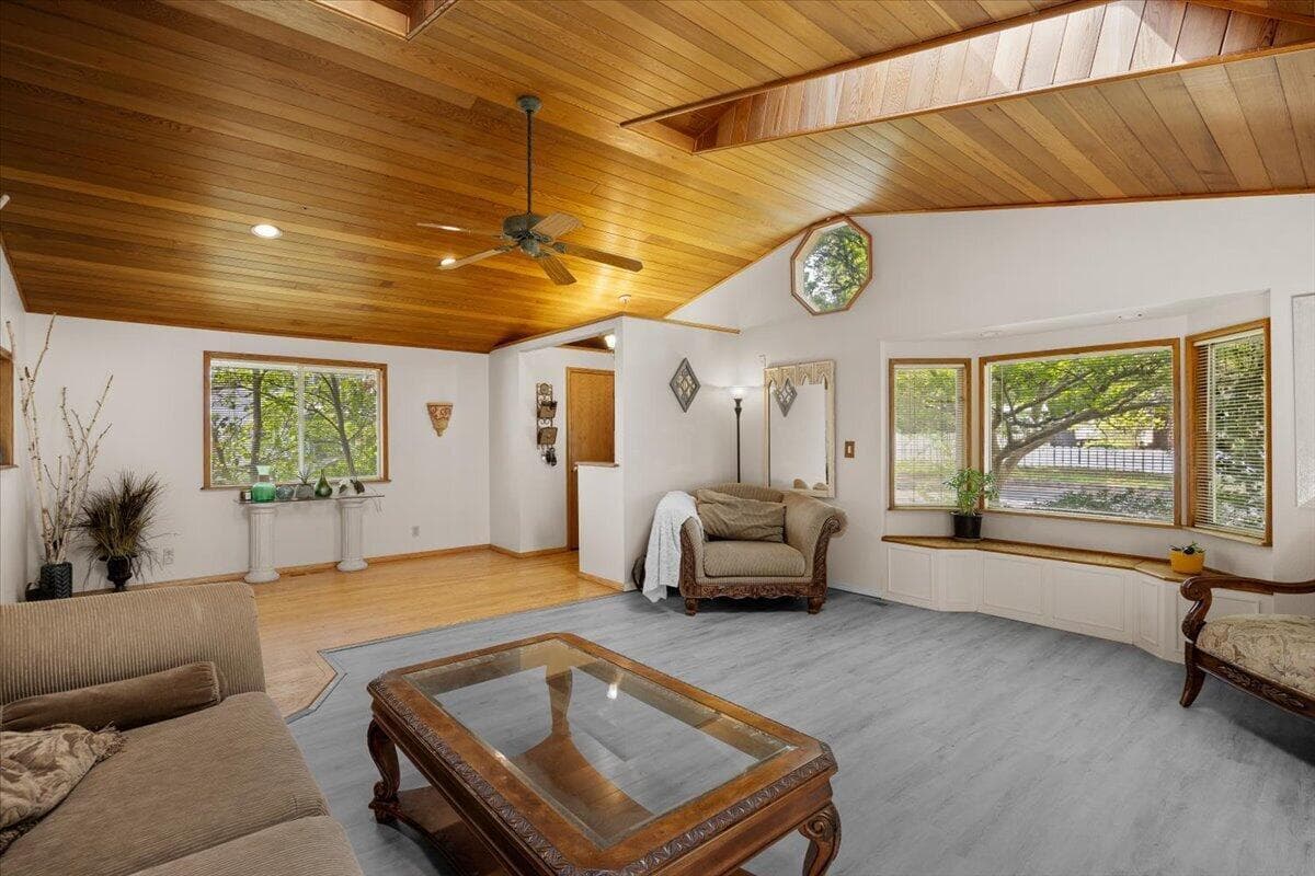 Photo of 847 5th 5 of 48
