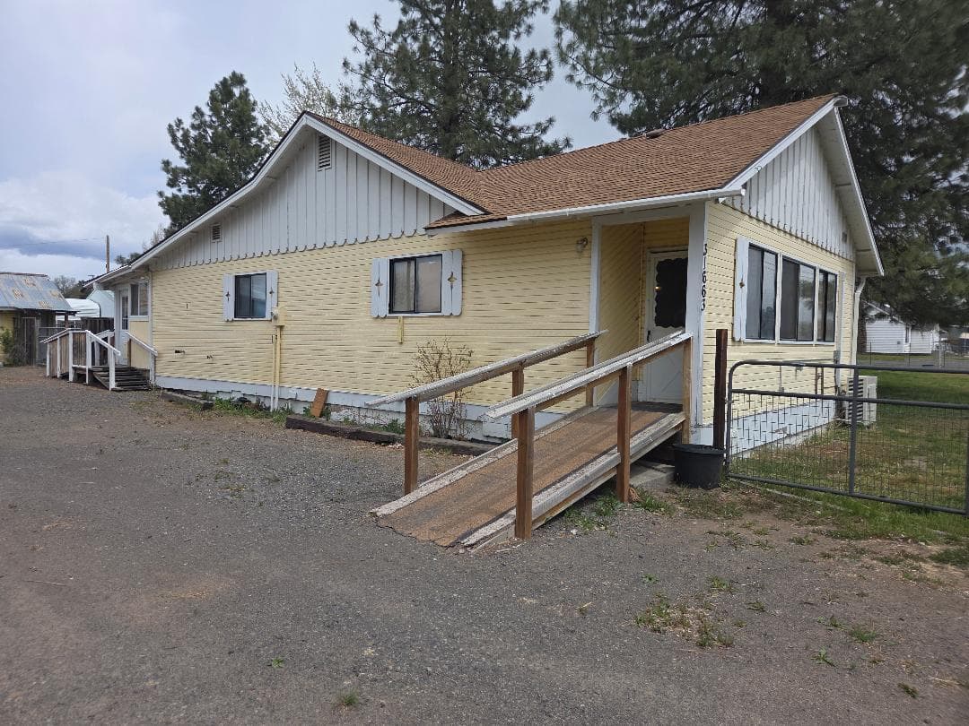 Photo of 31663 Highway 70 2 of 28