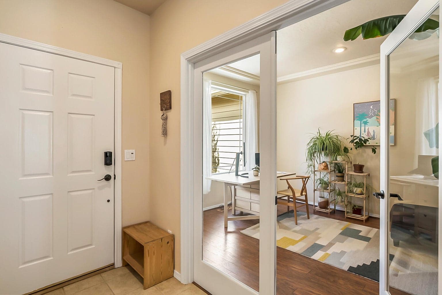 Spacious & Bright Front Office