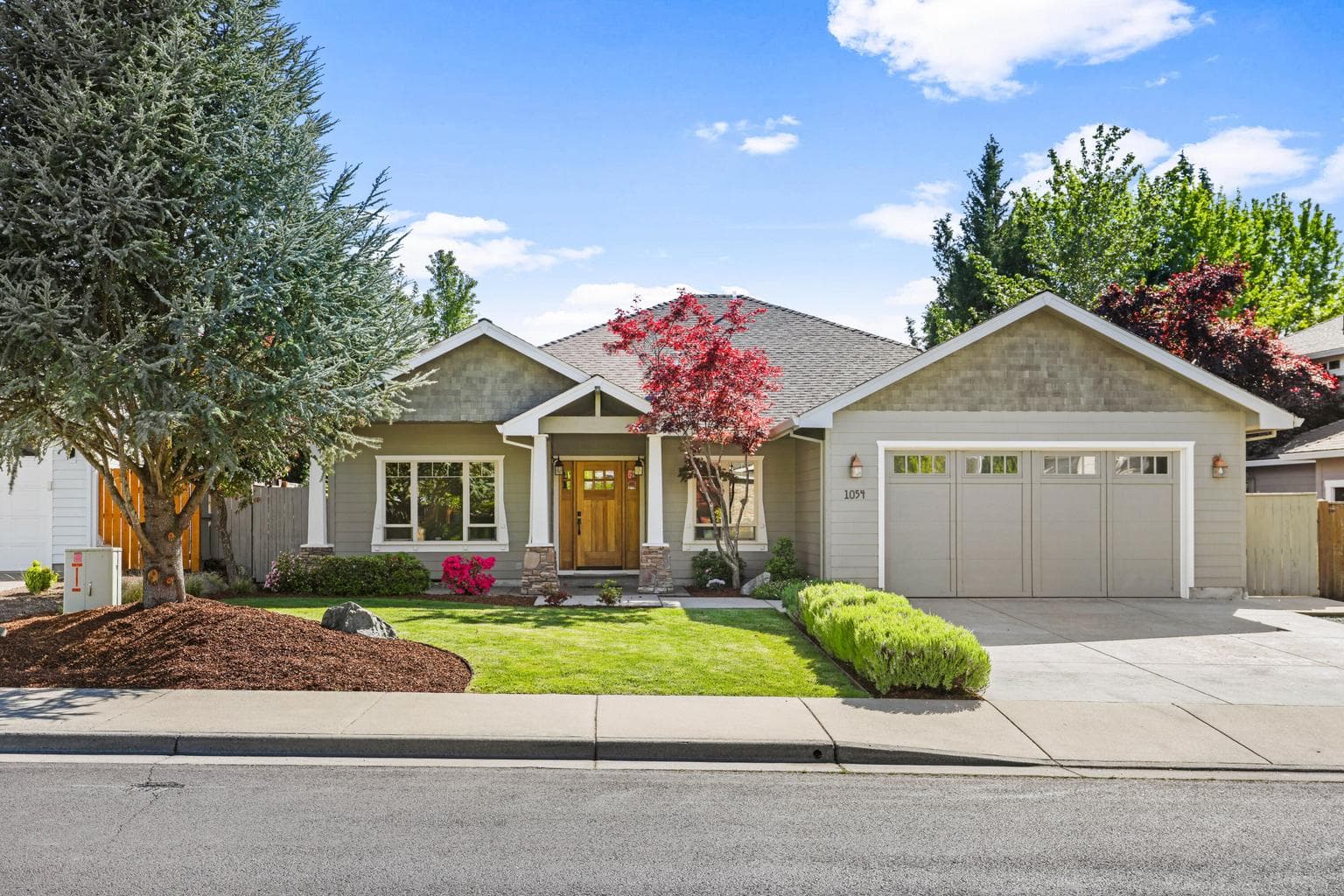 Photo of 1054 Pumpkin Ridge 4 of 34