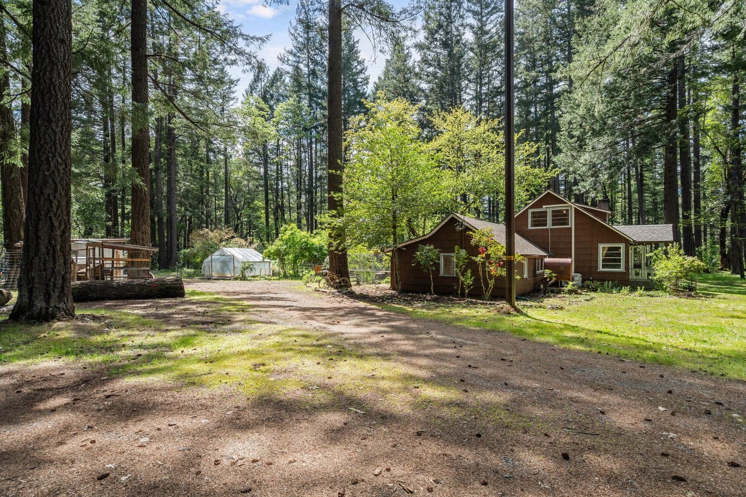 27562 Redwood