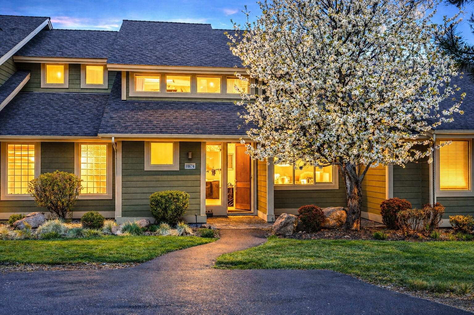 10870 Village