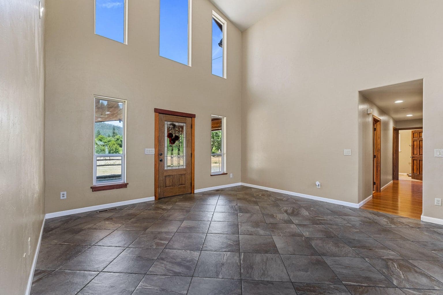 Photo of 6375 Lake Shore 4 of 66