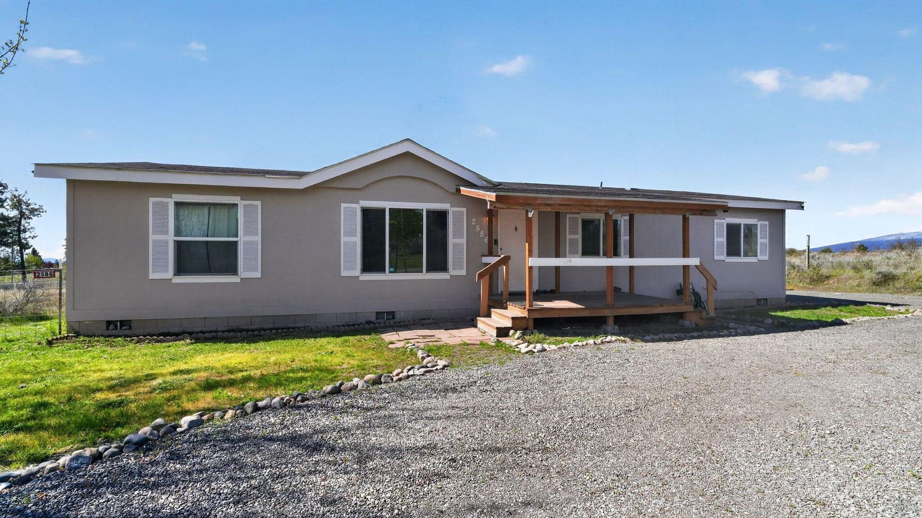 2586 Meadow View