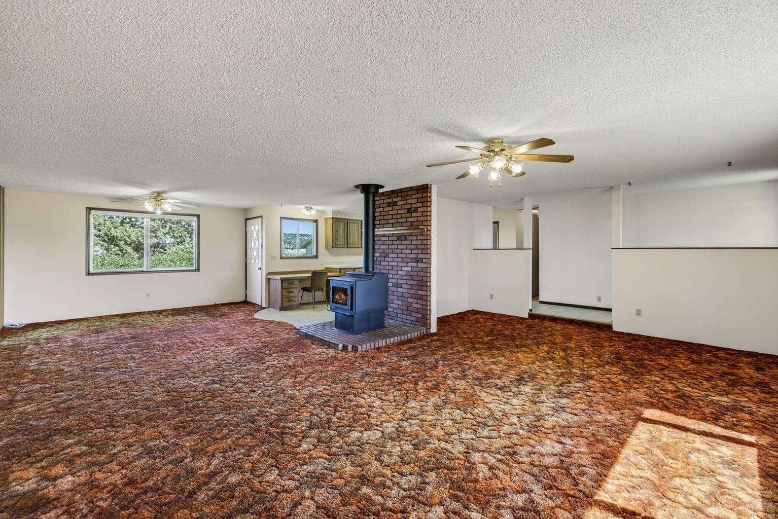 Photo of 951 SE Rancho Lane 8 of 47