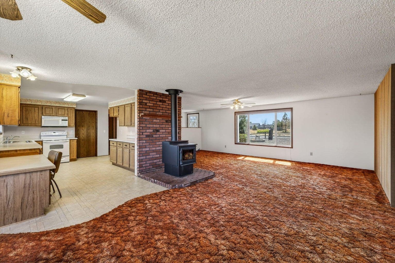 Photo of 951 SE Rancho Lane 7 of 47