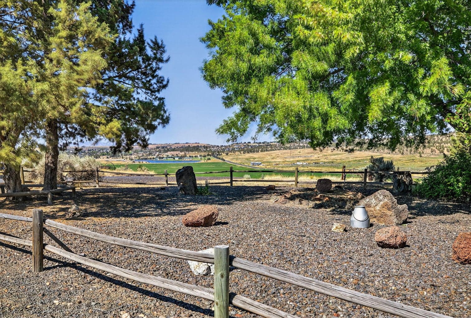 Photo of 951 SE Rancho Lane 20 of 47