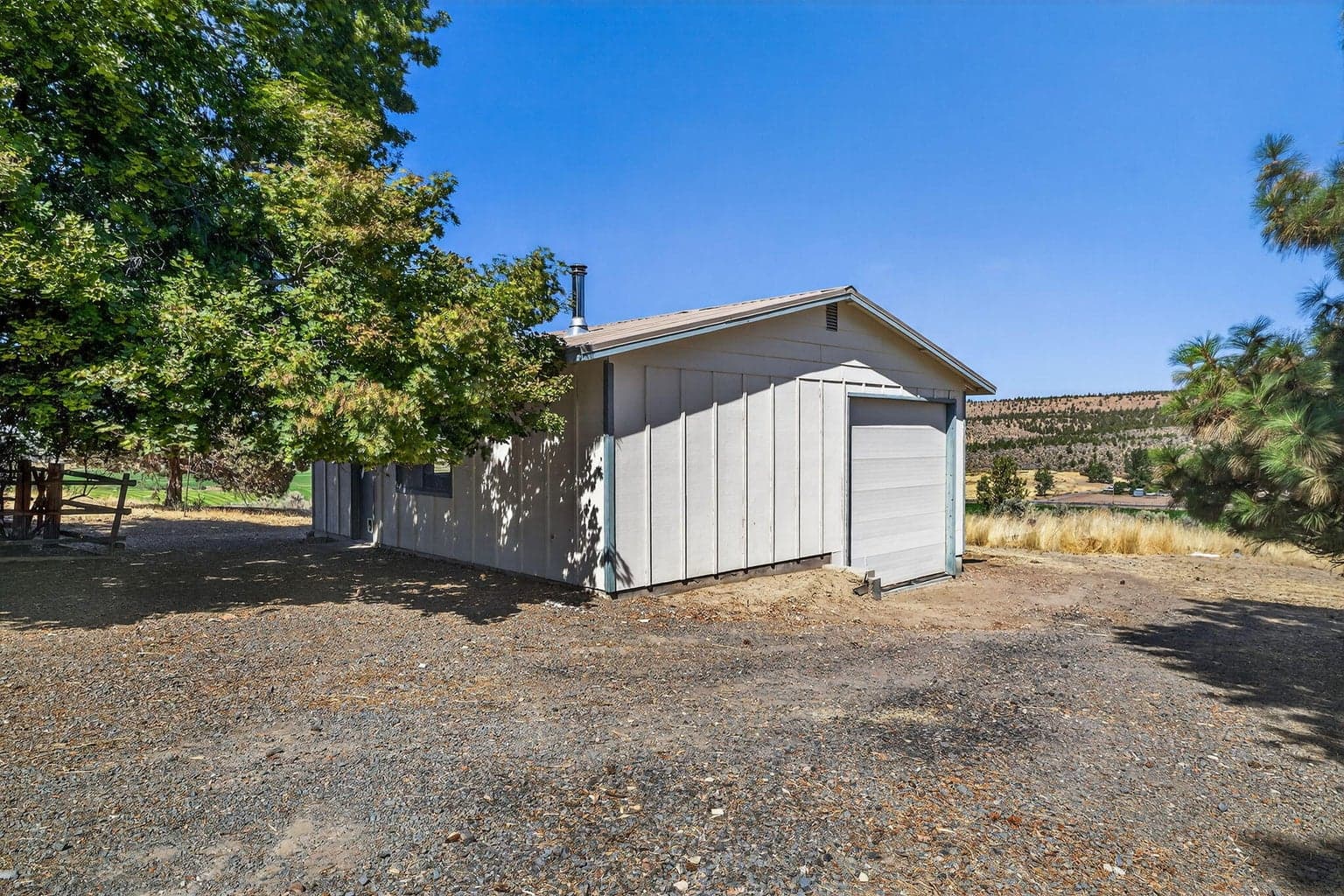Photo of 951 SE Rancho Lane 27 of 47
