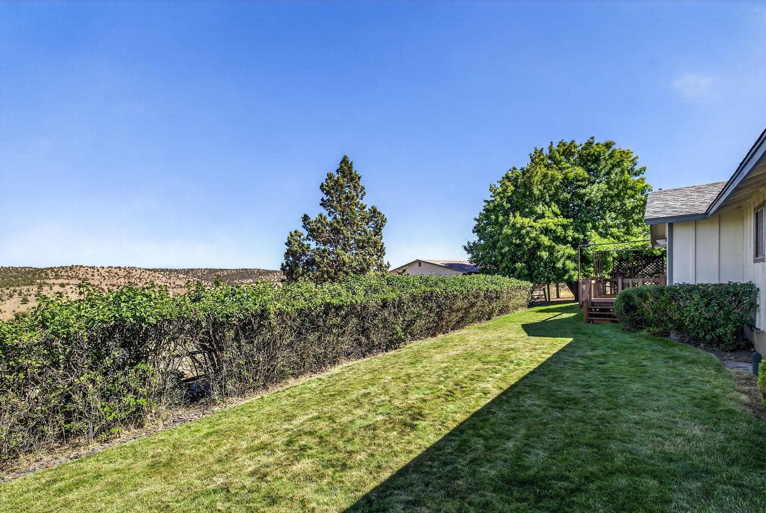 Photo of 951 SE Rancho Lane 24 of 47