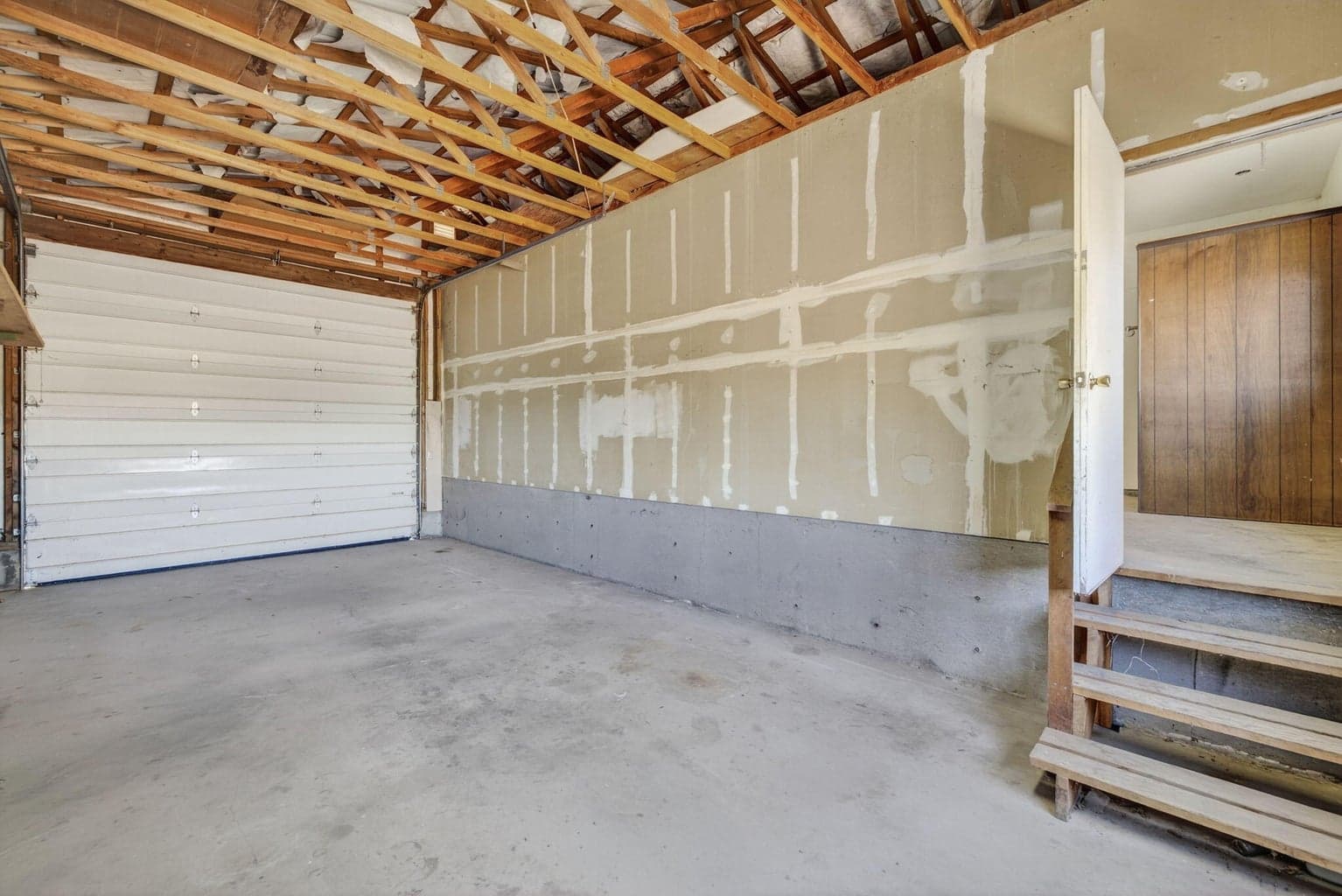 Photo of 951 SE Rancho Lane 30 of 47