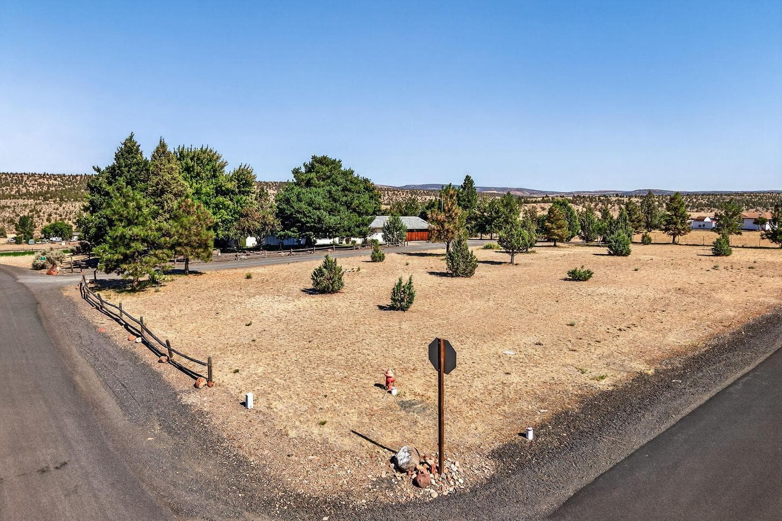 Photo of 951 SE Rancho Lane 34 of 47