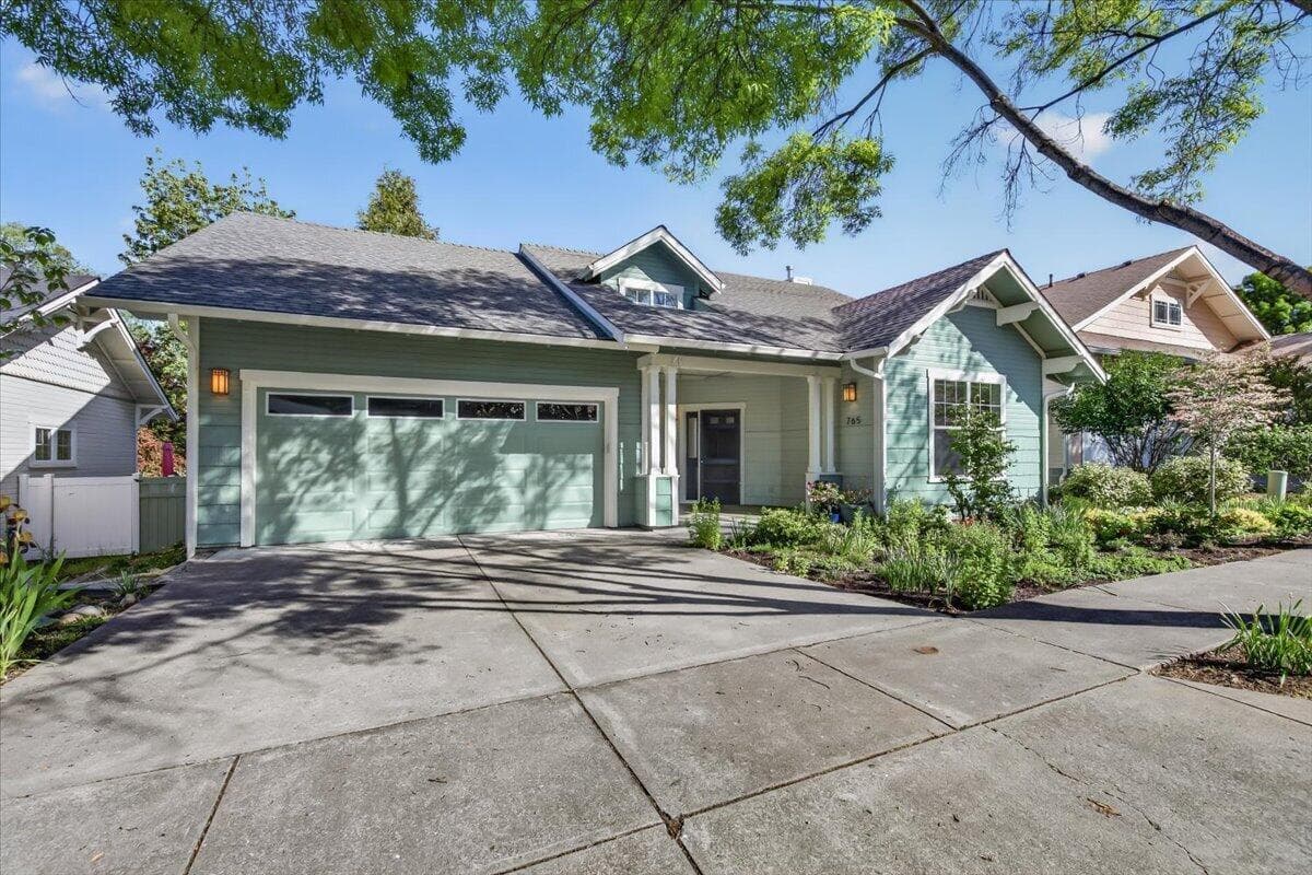 Photo of 765 Creek Stone 1 of 41