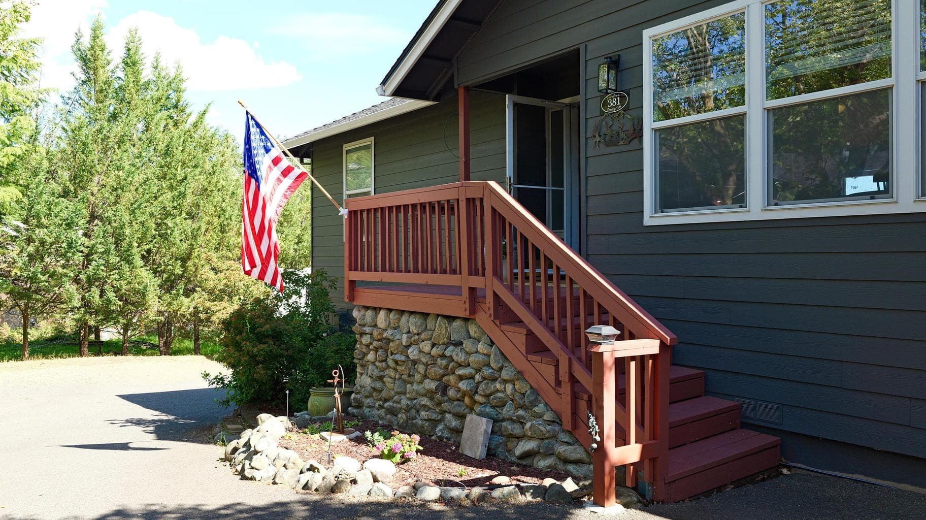 Photo of 381 Pinetop 5 of 66