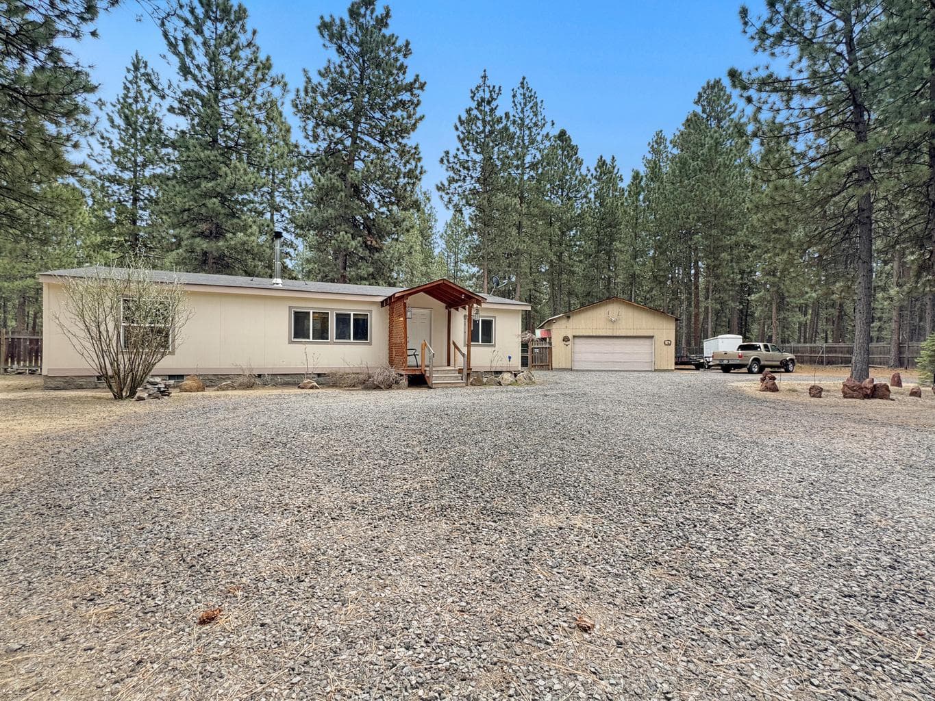 Photo of 51720 Pine Loop 3 of 38