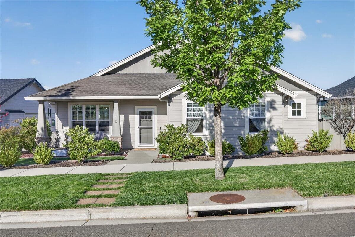 Photo of 1112 Stanford 3 of 42