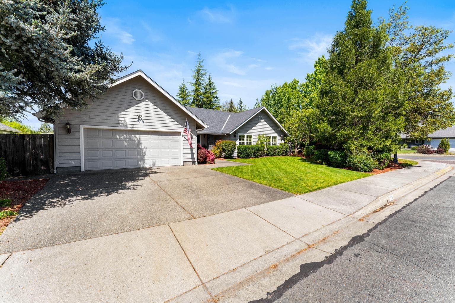 Photo of 1206 Devonshire 2 of 30