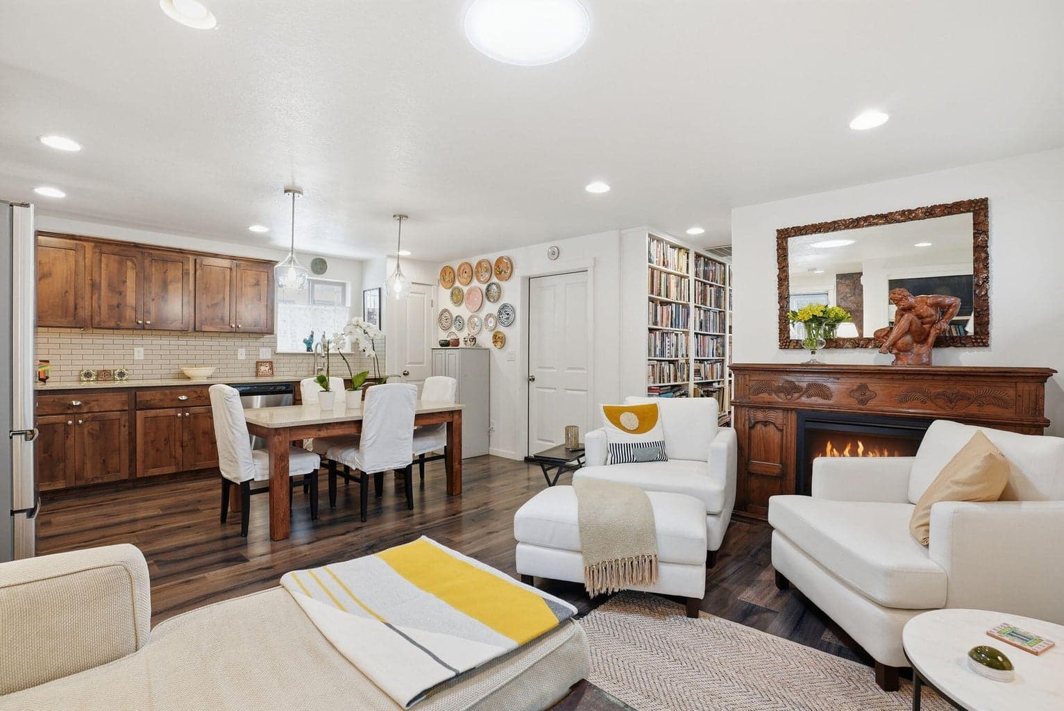 Photo of 240 30th Street 5 of 27