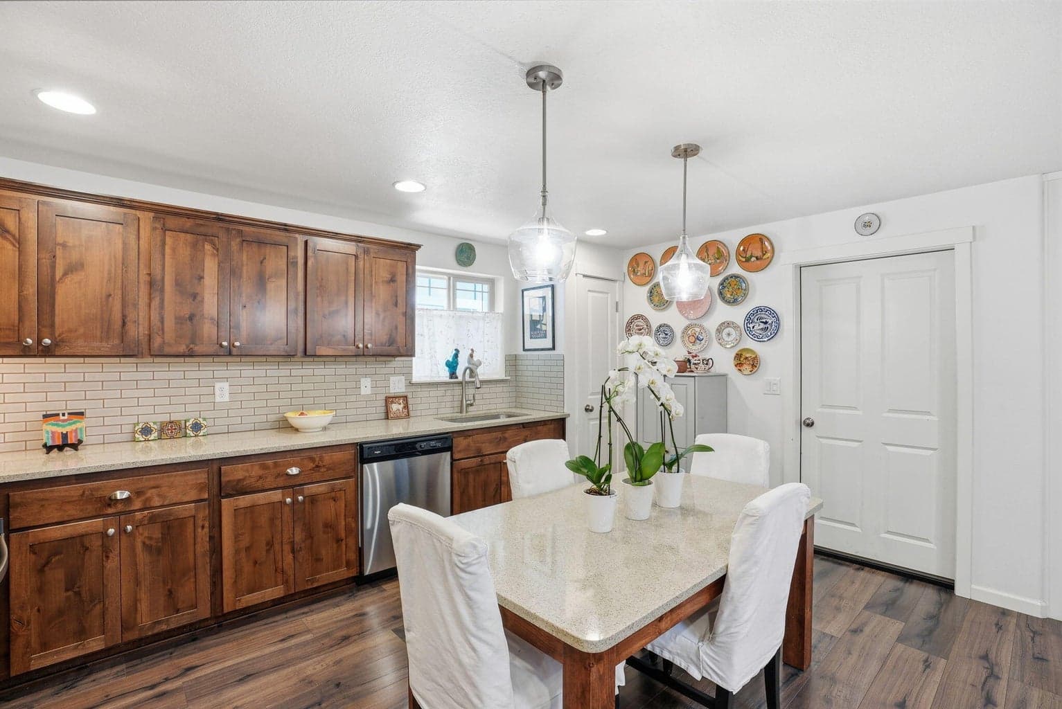 Photo of 240 NW 30th Street 6 of 27