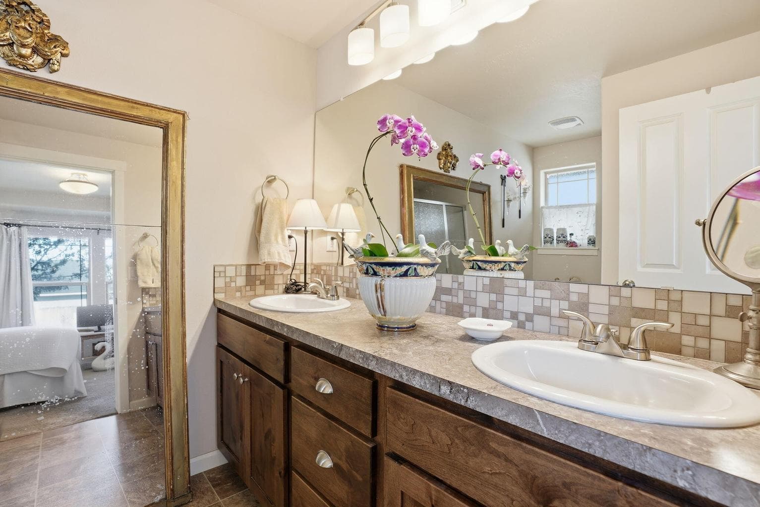 Photo of 240 NW 30th Street 12 of 27