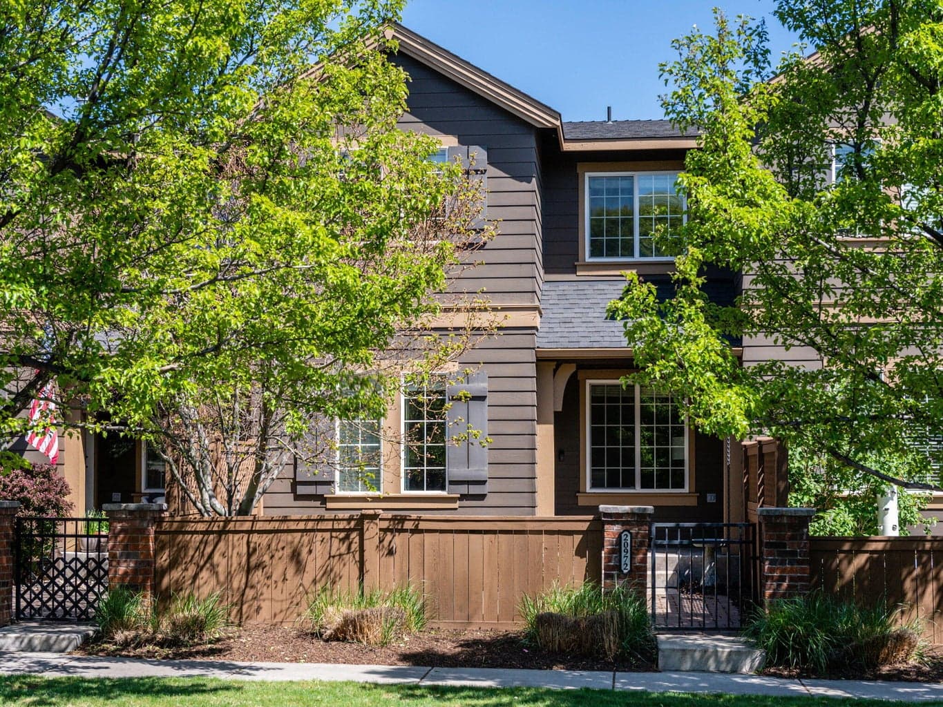 Front of Townhome & Courtyard