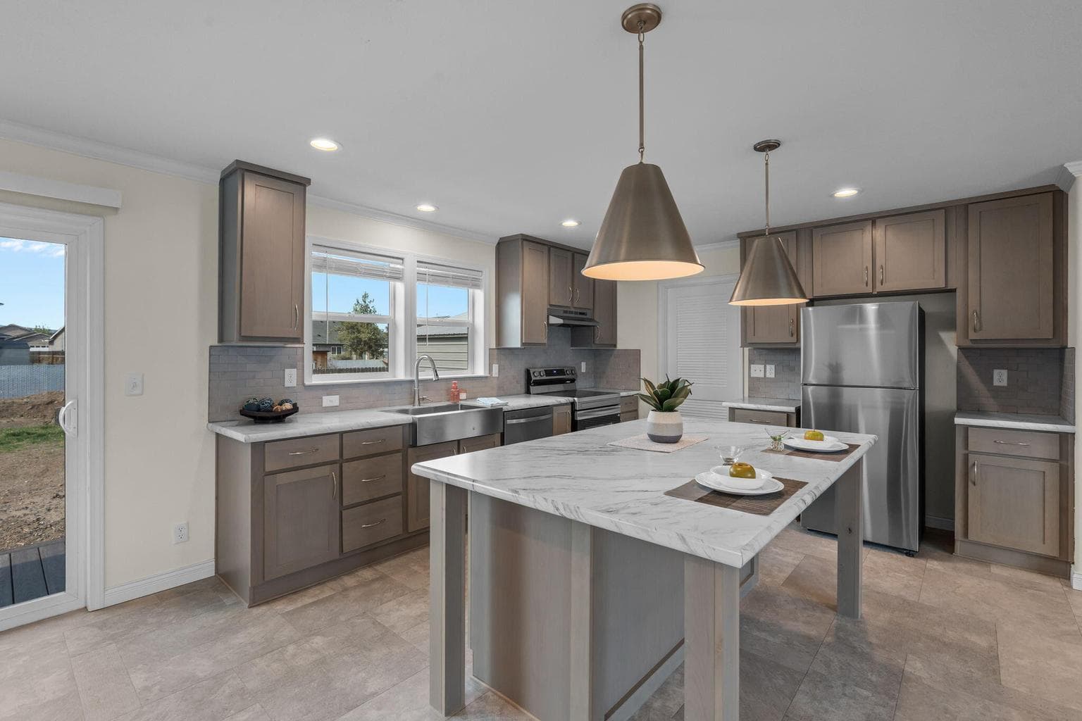 Classic lighting, all high end stainless appliance package