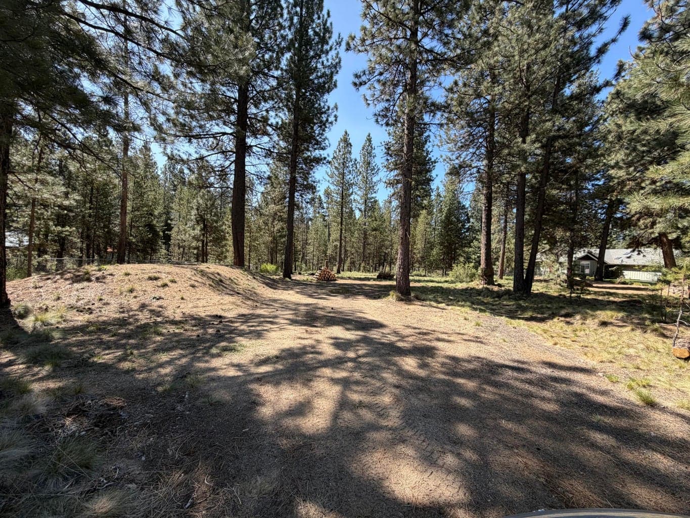 Photo of 17019 Upland 3 of 14