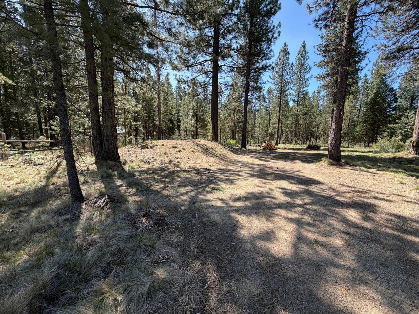 Photo of 17019 Upland 4 of 14