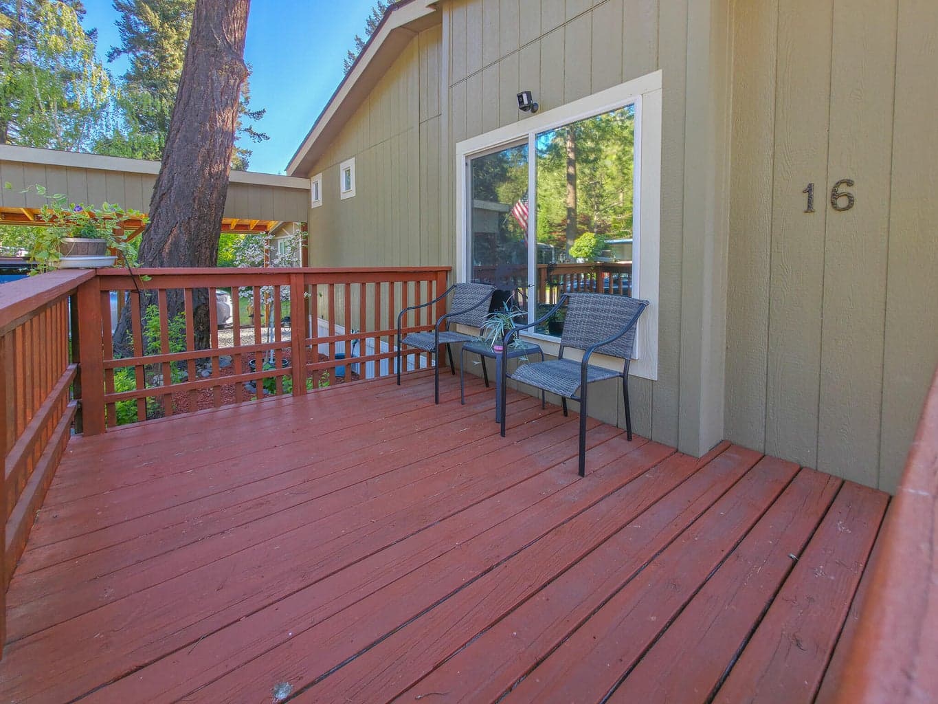 Photo of 537 Thompson Creek 3 of 30