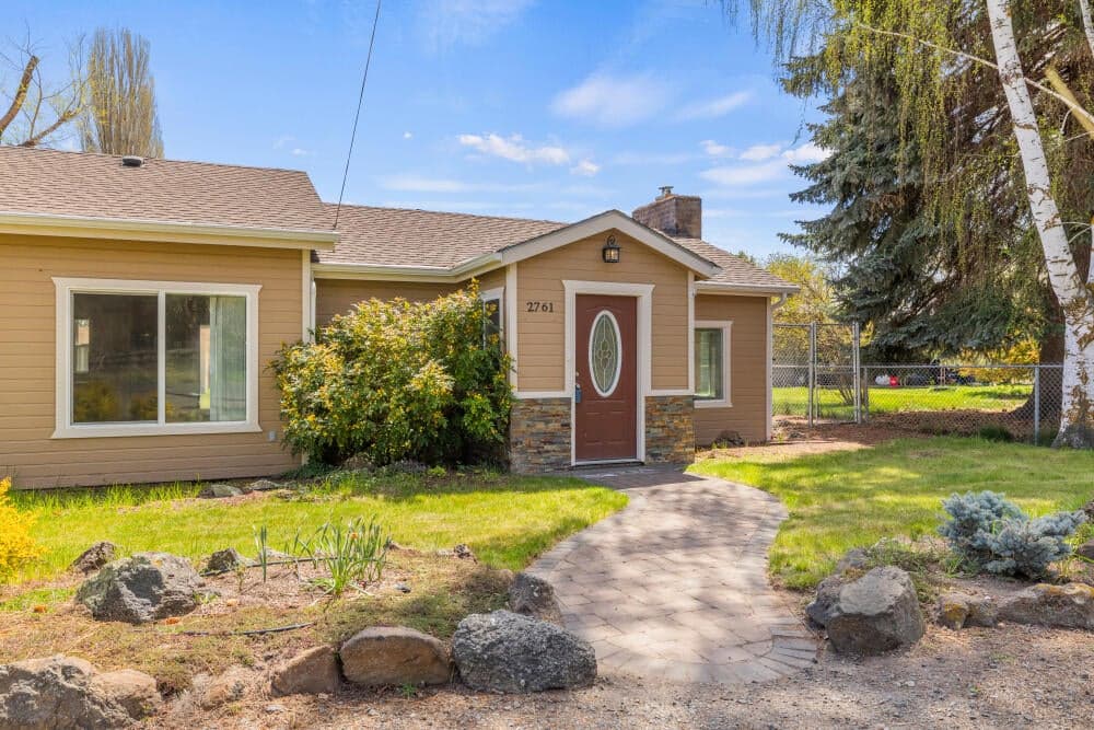 Photo of 2761 Minna 2 of 25