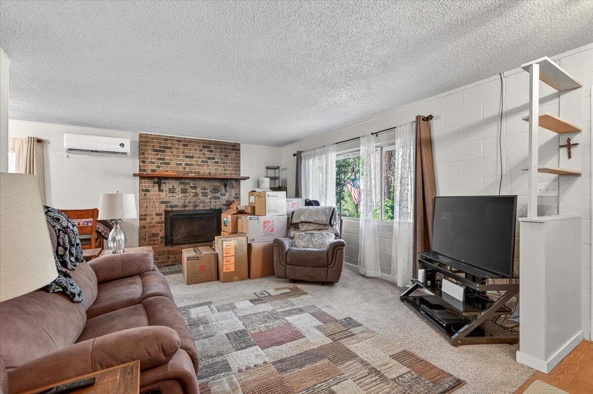Photo of 981 Upper Applegate 3 of 30
