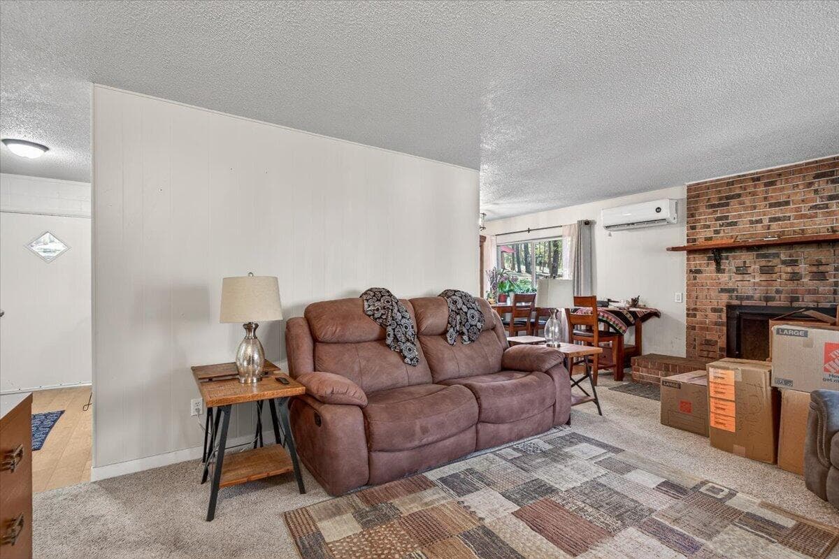 Photo of 981 Upper Applegate 4 of 30