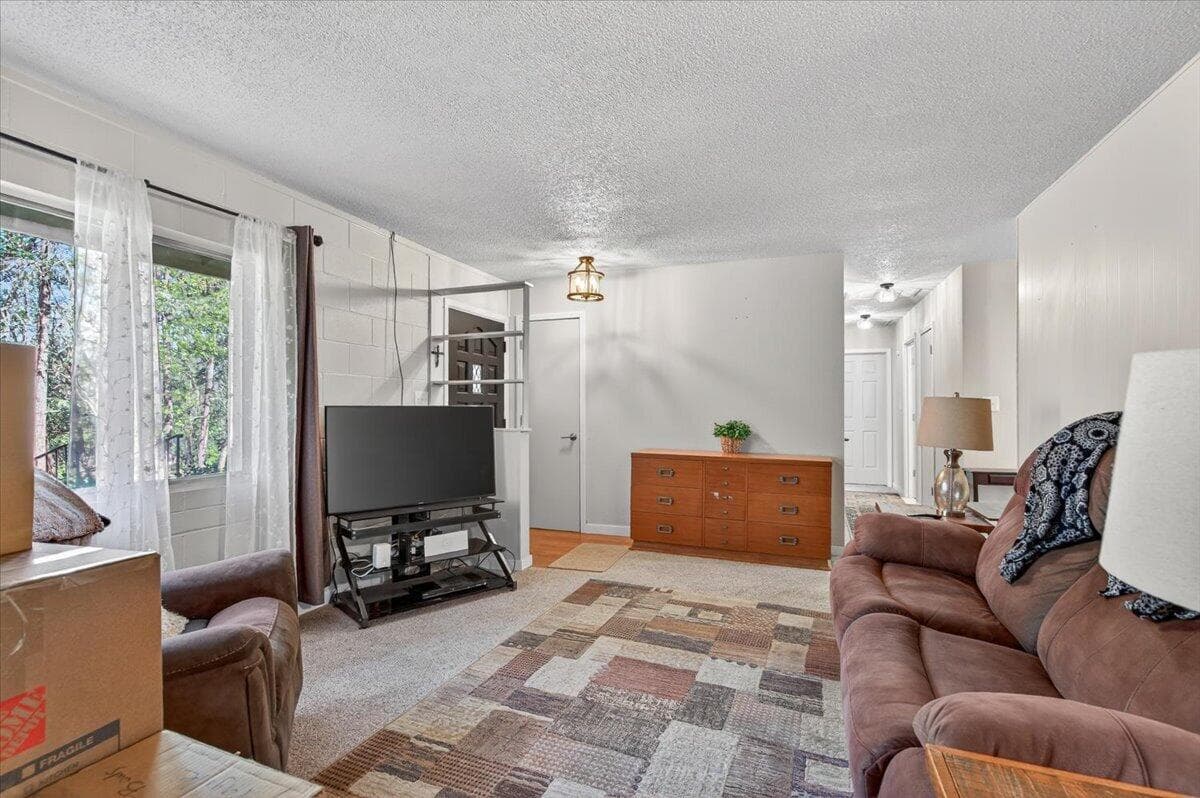 Photo of 981 Upper Applegate 5 of 30