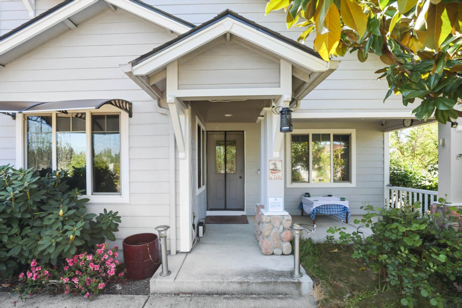 Photo of 120 Nadine 4 of 24
