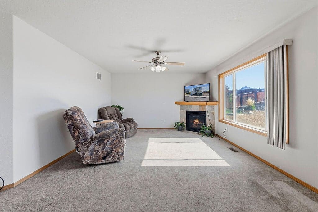 Photo of 792 NE Robin Place 11 of 31