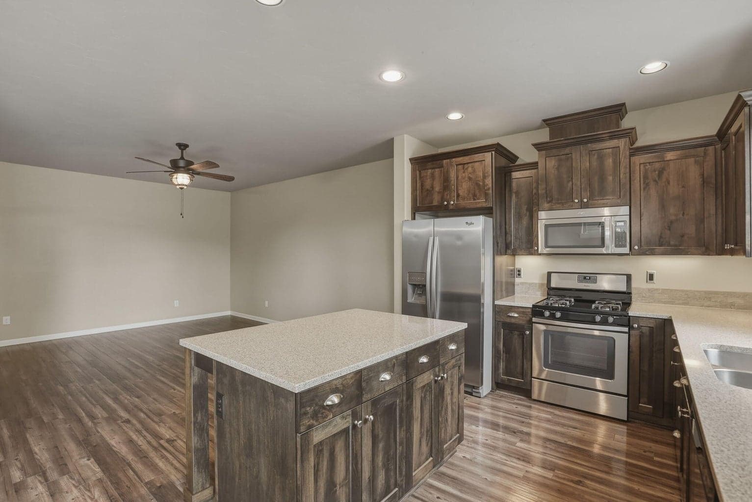 Photo of 20724 Sierra Drive 10 of 38