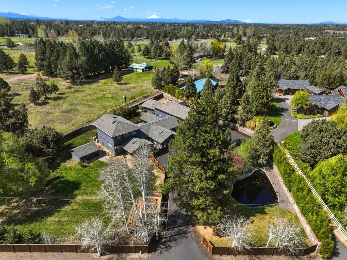 Photo of 62267 Powell Butte 2 of 76