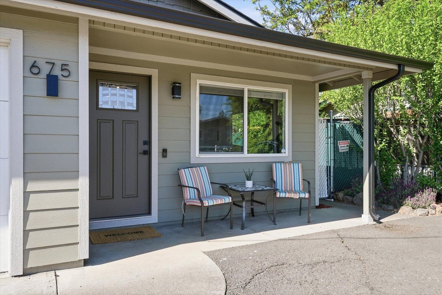Photo of 675 Berrydale 4 of 38