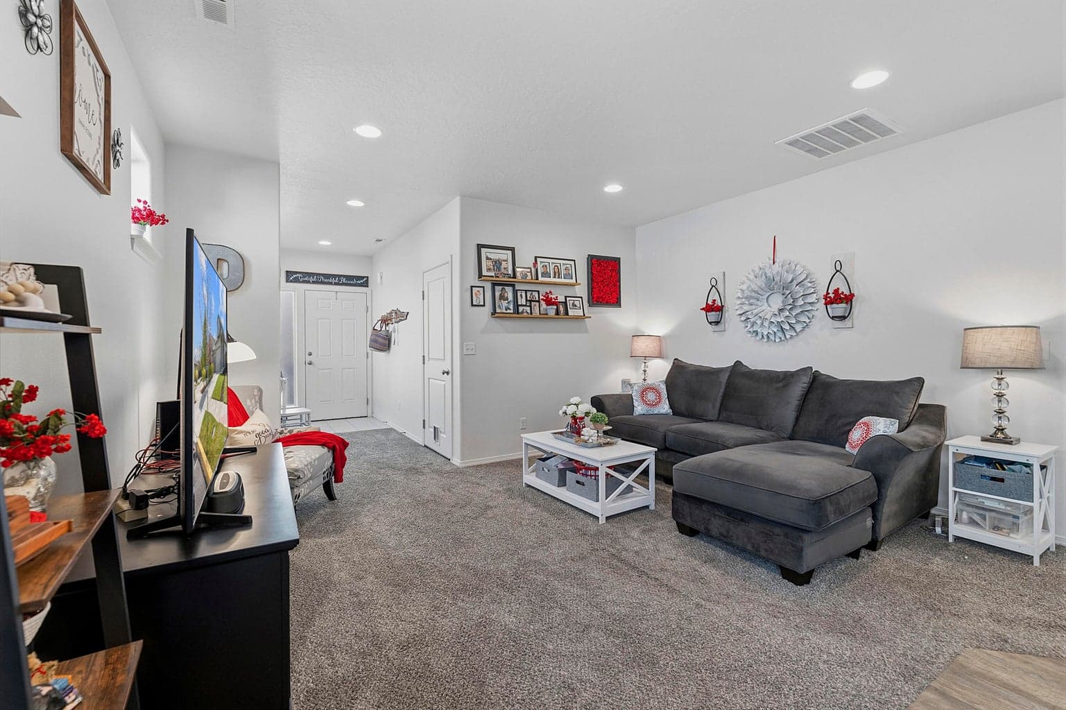 Photo of 2426 NW Ivy Way 10 of 33