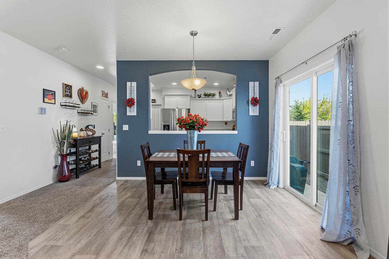 Photo of 2426 NW Ivy Way 11 of 33