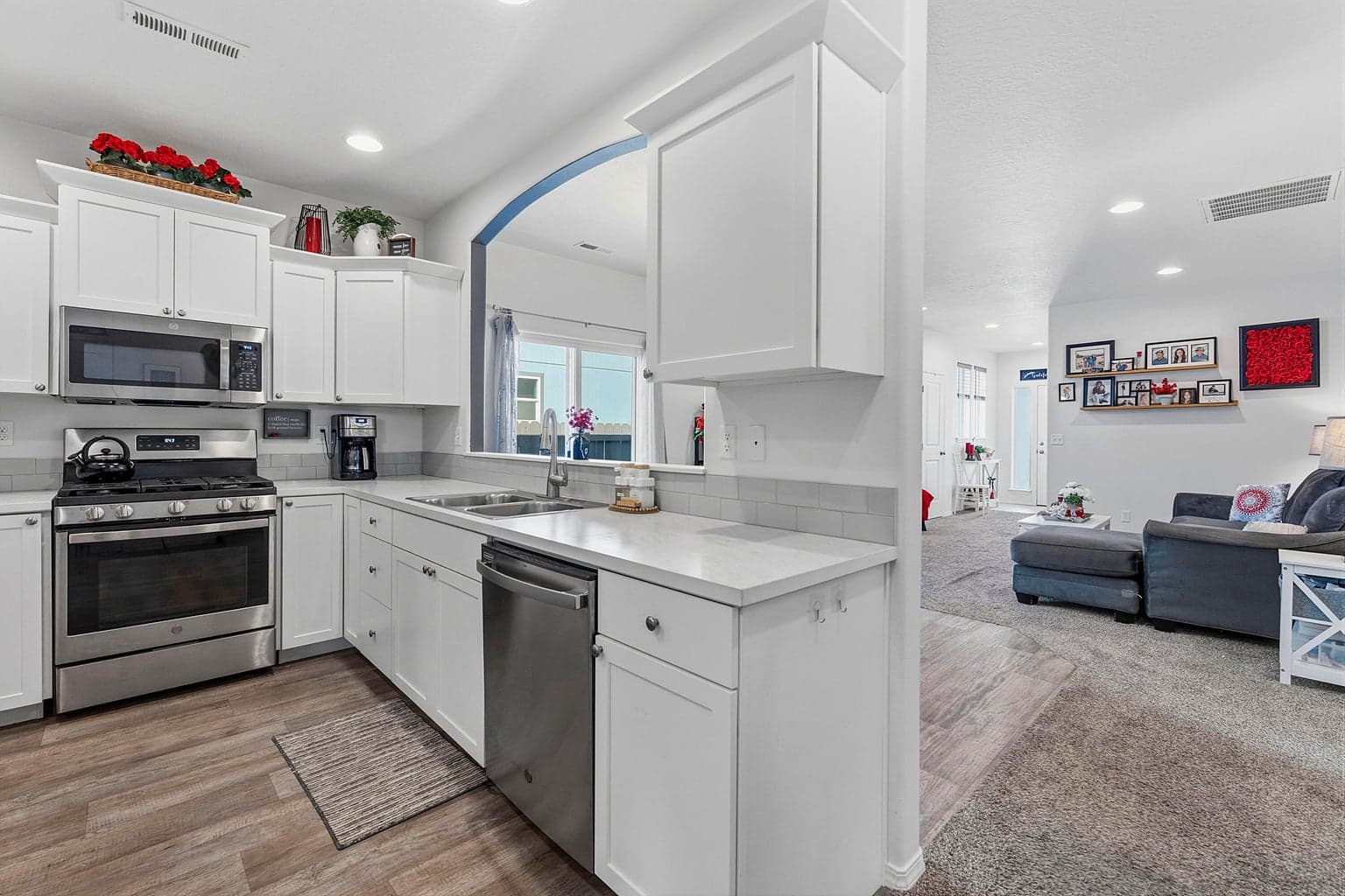 Photo of 2426 NW Ivy Way 15 of 33