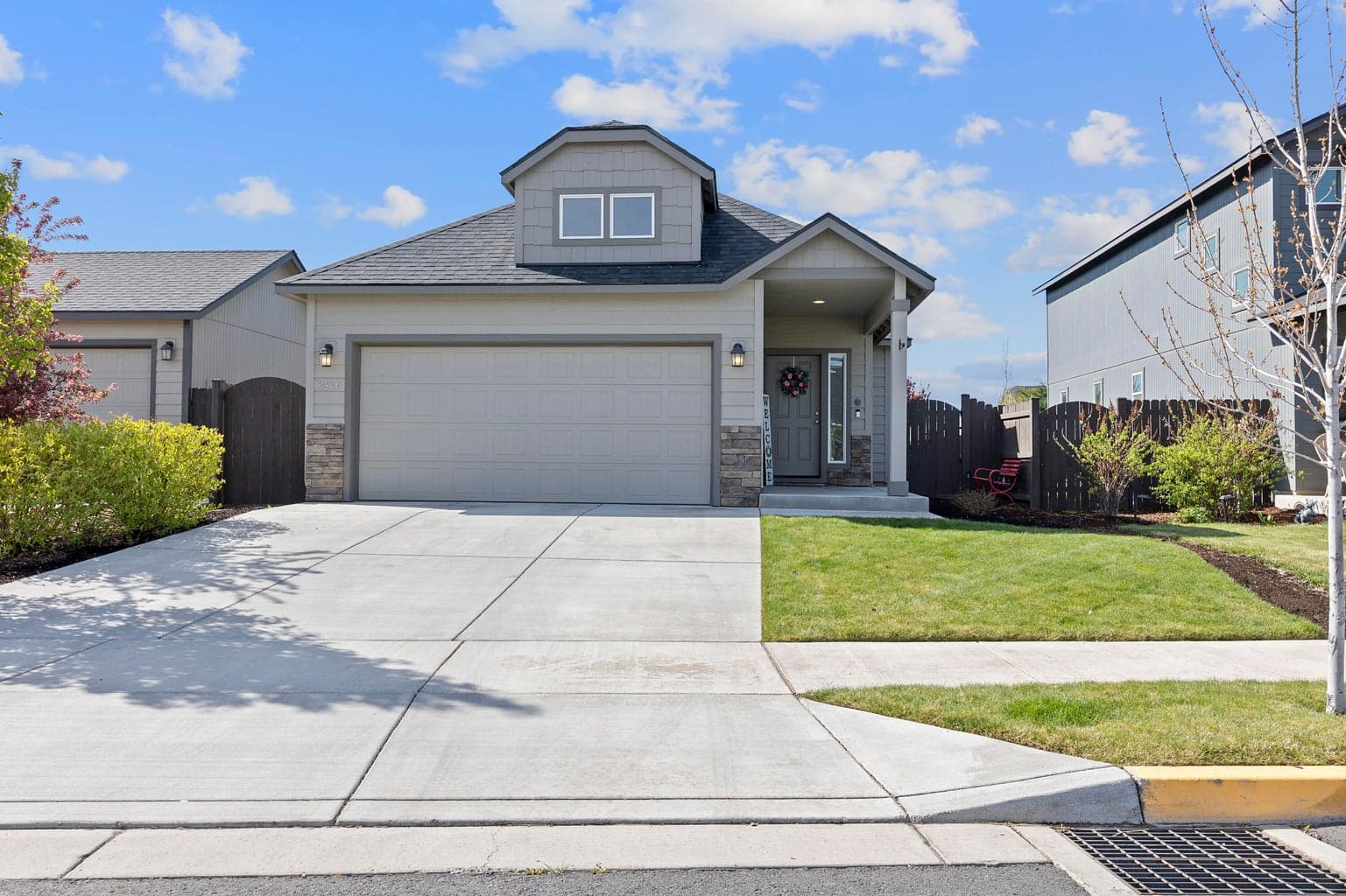 Photo of 2426 Ivy Way 1 of 33