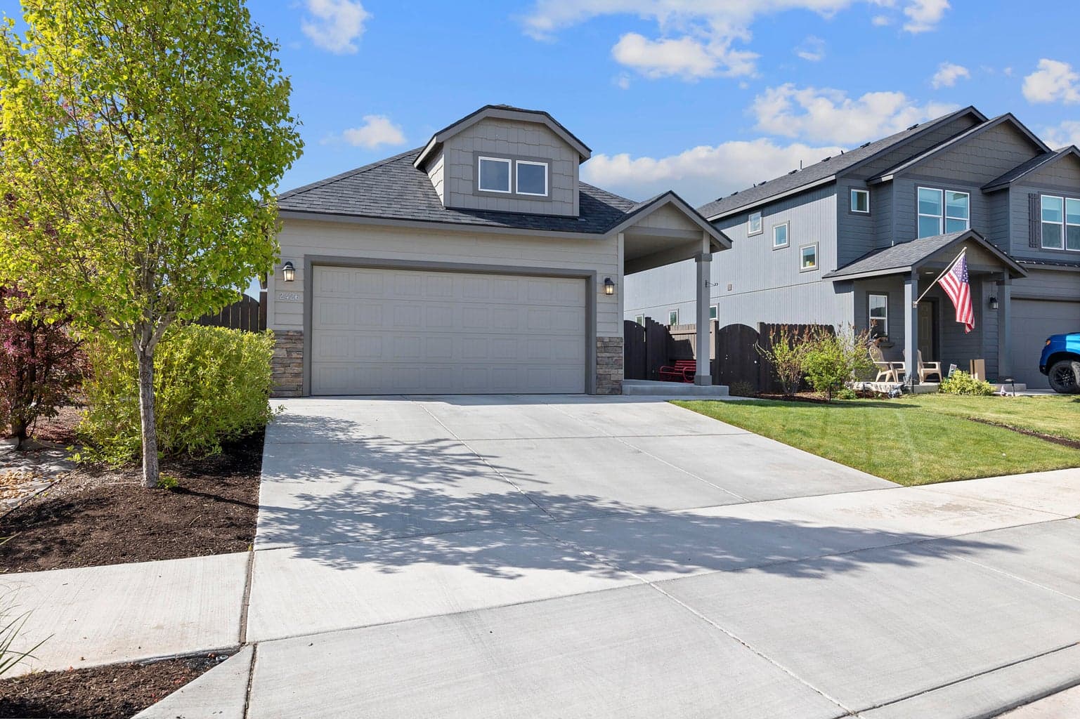 Photo of 2426 Ivy Way 2 of 33